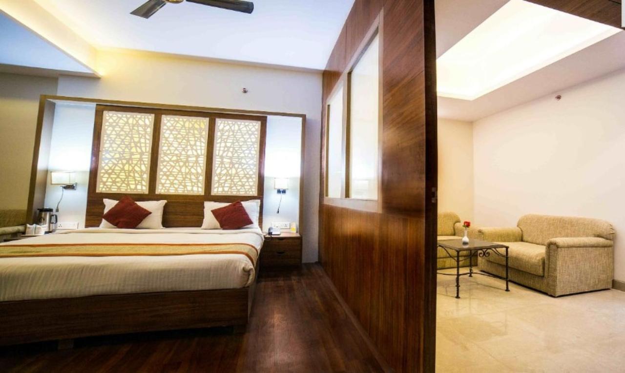 Hotel Apex International จ๊อดปูร์ ภายนอก รูปภาพ