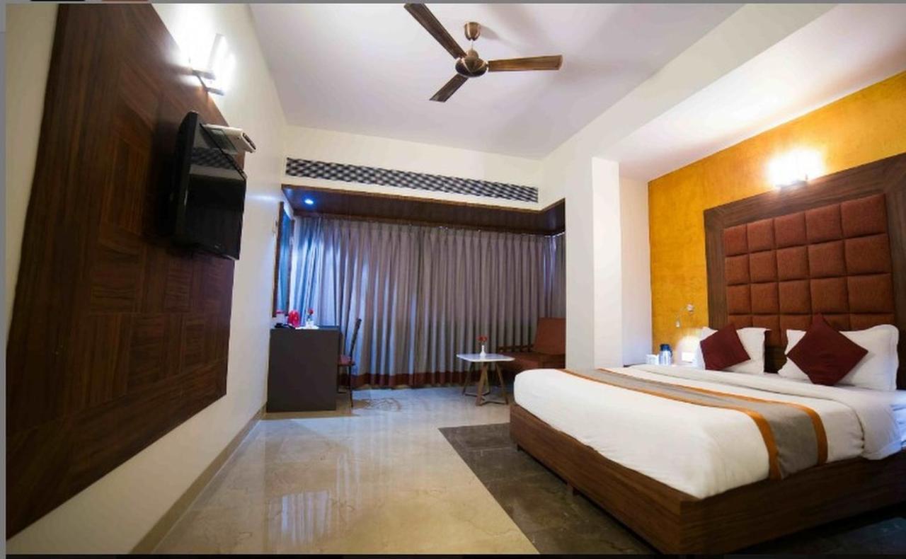 Hotel Apex International จ๊อดปูร์ ภายนอก รูปภาพ